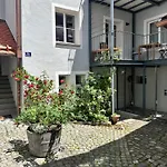 Im Rosenhof