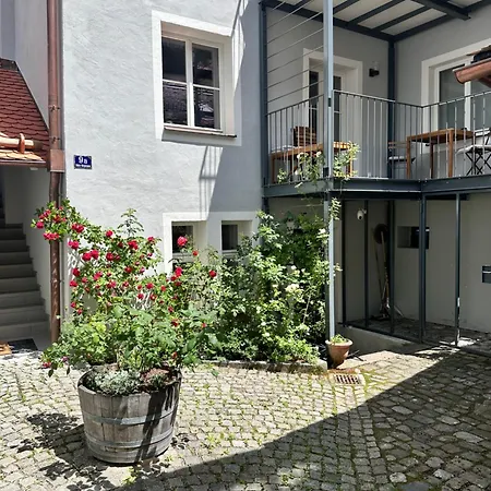 Im Rosenhof
